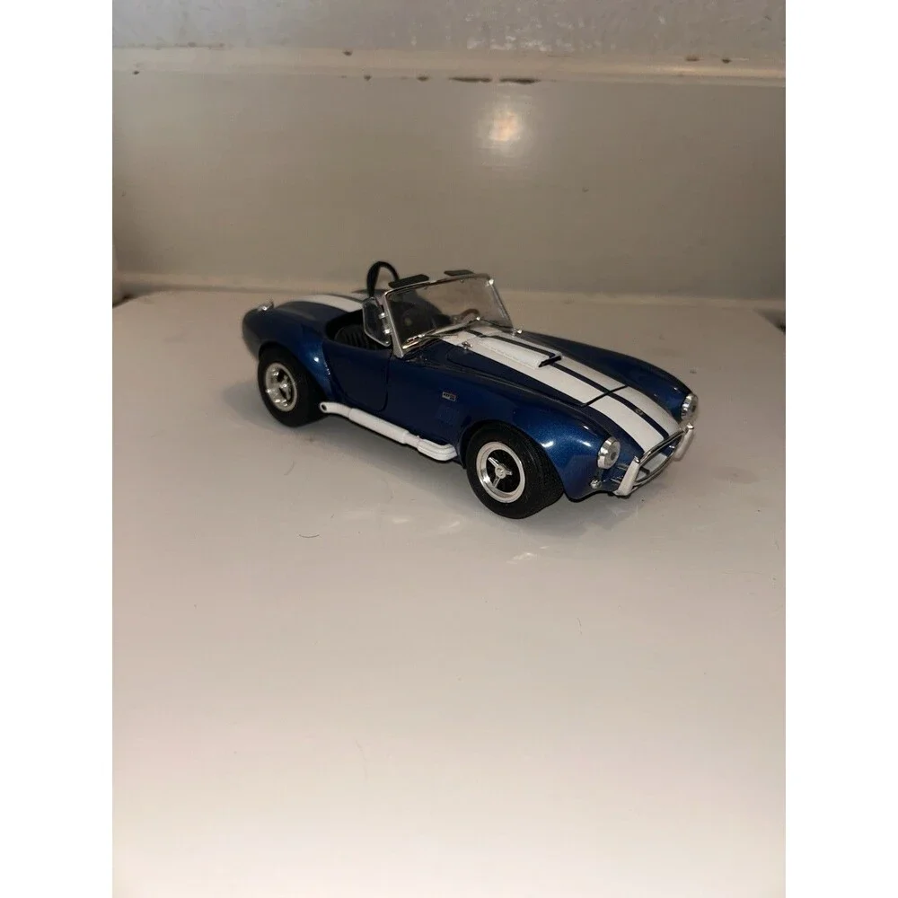 1:18 ERTL American Muscle 1965 Shelby Cobra 427 S/C